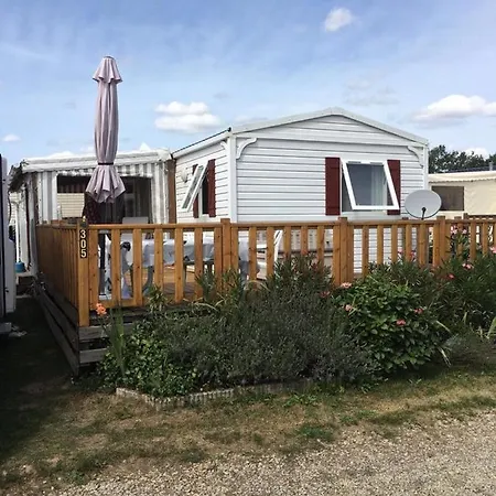 Mobile Home, Apremon Κάμπινγκ *